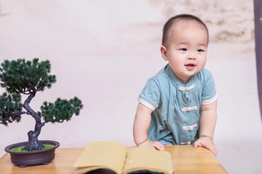 如东宝宝多久断奶